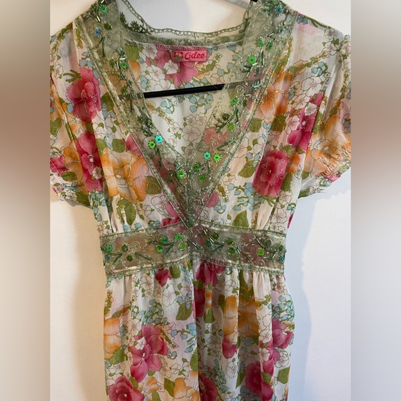 no bra Tops - Fairy Floral Embroidered V-Neck blouse— Pink & Yellow Blooms